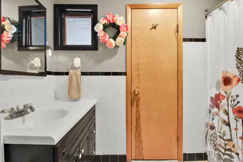 $264,900 | 11834 West Rainbow Avenue, Milwaukee, WI 53214