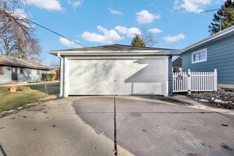 $264,900 | 11834 West Rainbow Avenue, Milwaukee, WI 53214