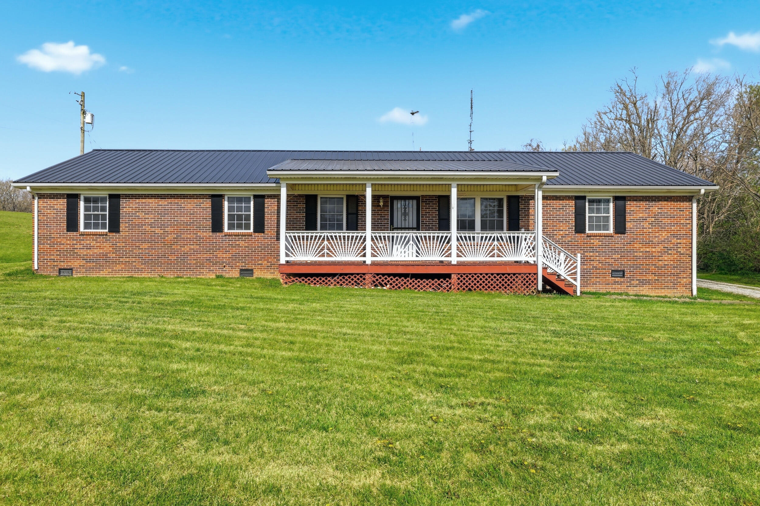 8100 Lebanon Road Danville, KY 40422 - Photo 1 of 40 Front of house