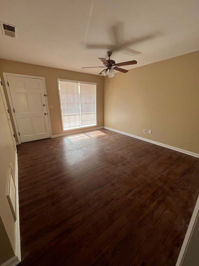 5227 Cunningham Drive Columbus, GA 31909 - Photo 2 of 10 Living room