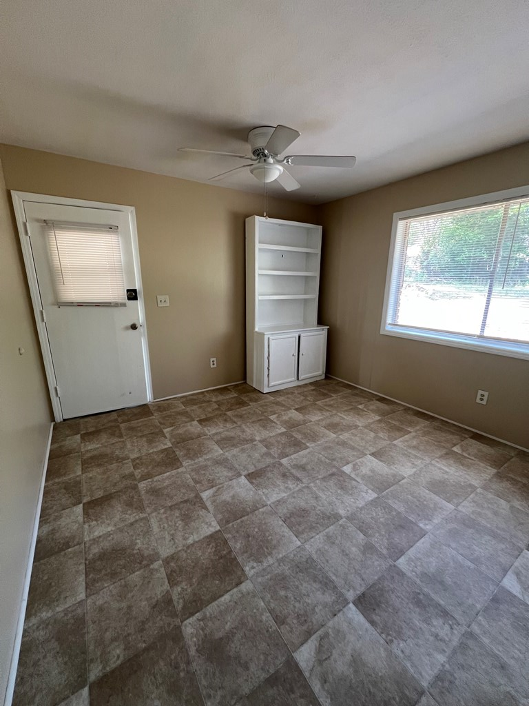 5227 Cunningham Drive Columbus, GA 31909 - Photo 4 of 10 Kitchen