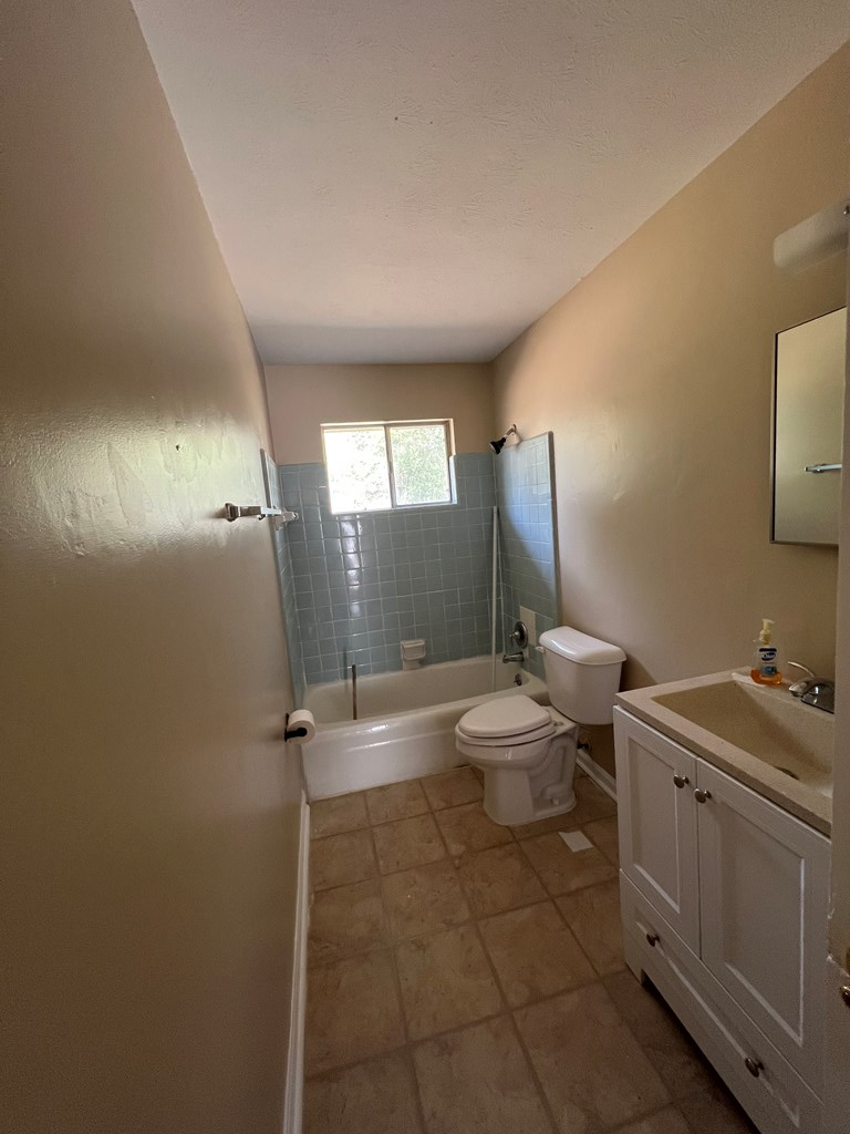 5227 Cunningham Drive Columbus, GA 31909 - Photo 6 of 10 Bathroom