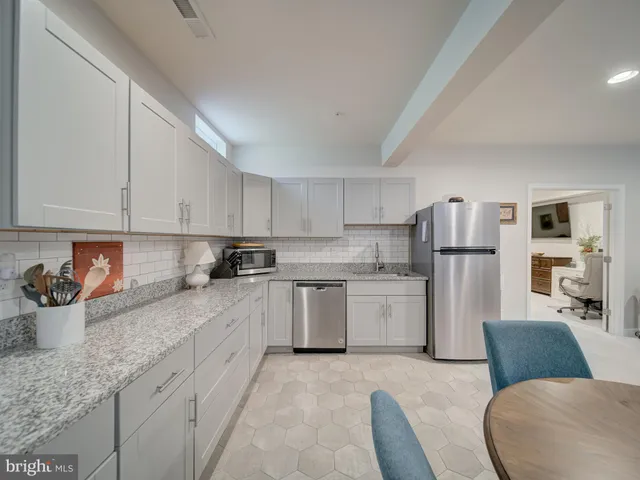 $1,120,000 | 8713 Kittama Drive, Clinton, MD 20735