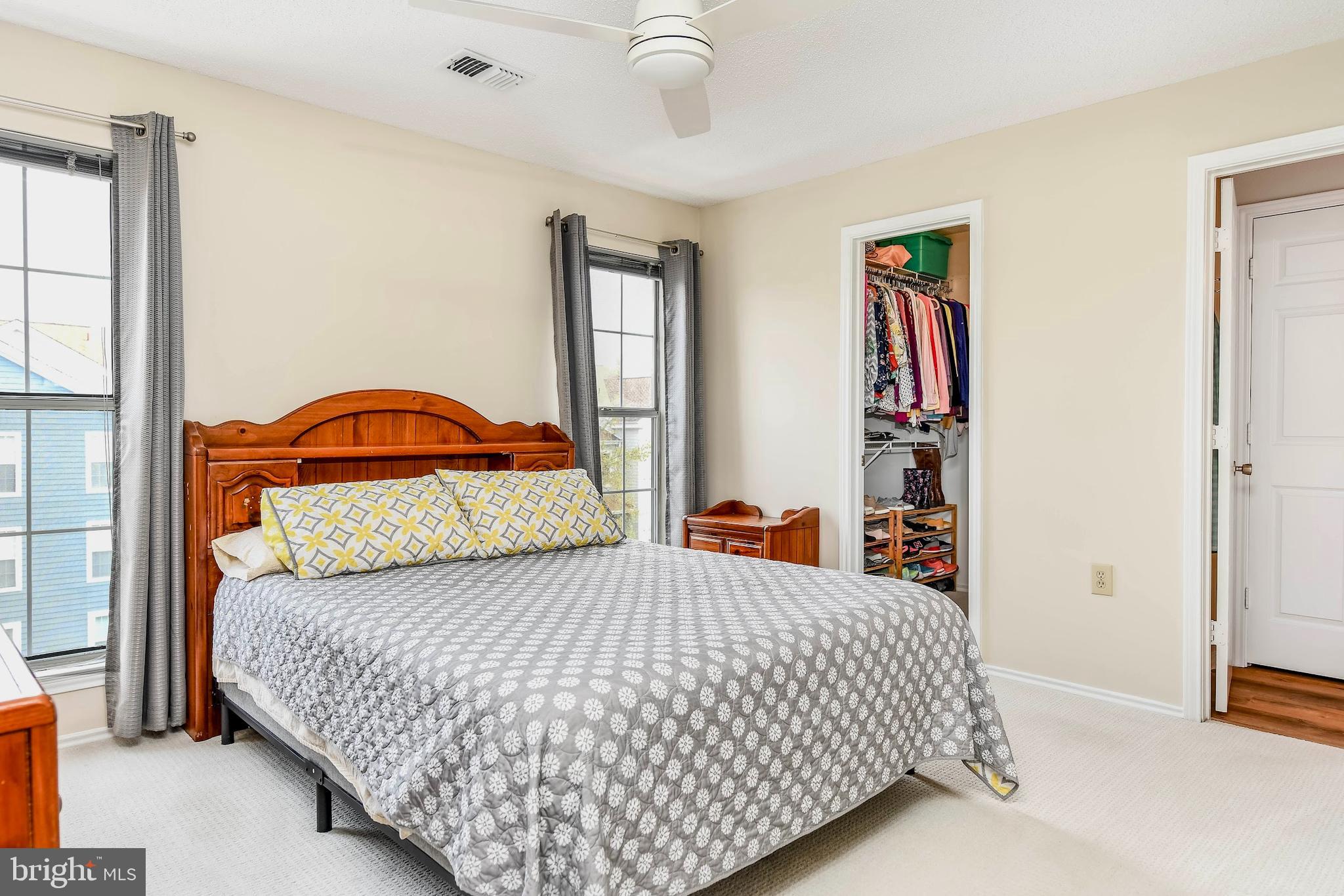 20963 Timber Ridge Terrace, Unit 302 Ashburn, VA 20147 - Photo 7 of 21 Spacious primary bedroom.