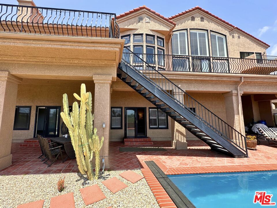 6140 Cavalleri Road, Unit GH Malibu, CA 90265 - Photo 19 of 24 a view of entryway and hall with wooden floor
