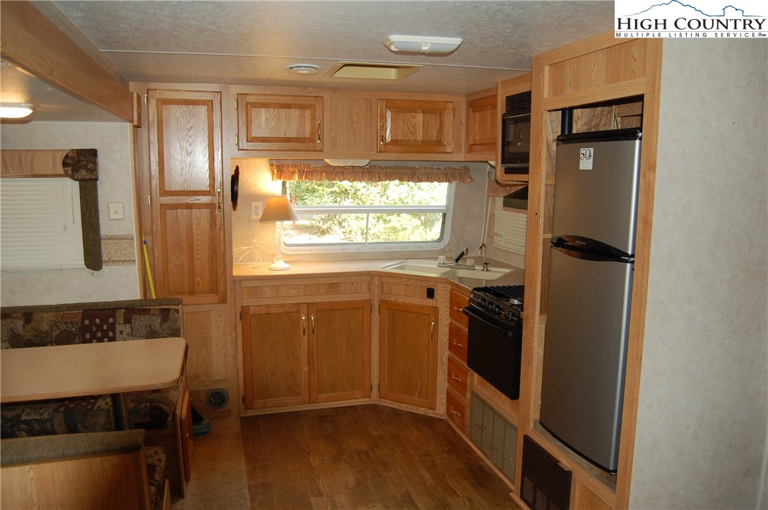 151 Black Pine Road Newland, NC 28657 - Photo 11 of 15 Gallery Image 11