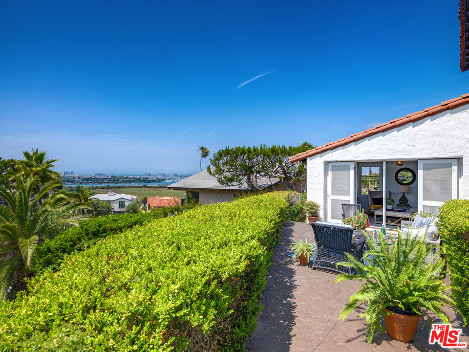 253 Rees Street Playa del Rey, CA 90293 - Photo 18 of 46 Gallery Image 18