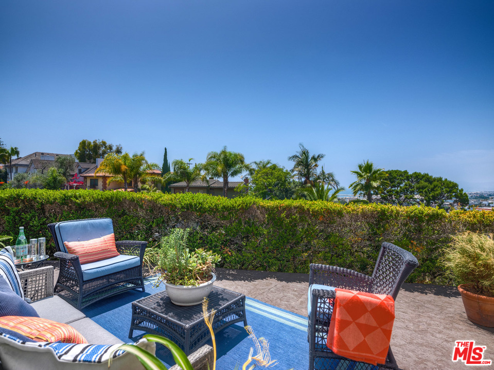 253 Rees Street Playa del Rey, CA 90293 - Photo 21 of 46 Gallery Image 21