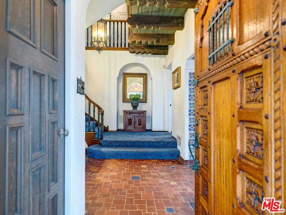 253 Rees Street Playa del Rey, CA 90293 - Photo 8 of 46 Gallery Image 8