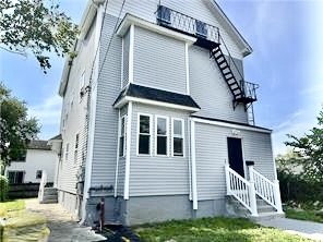 6 Stockwell Street Providence, RI 02909 - Photo 1 of 21