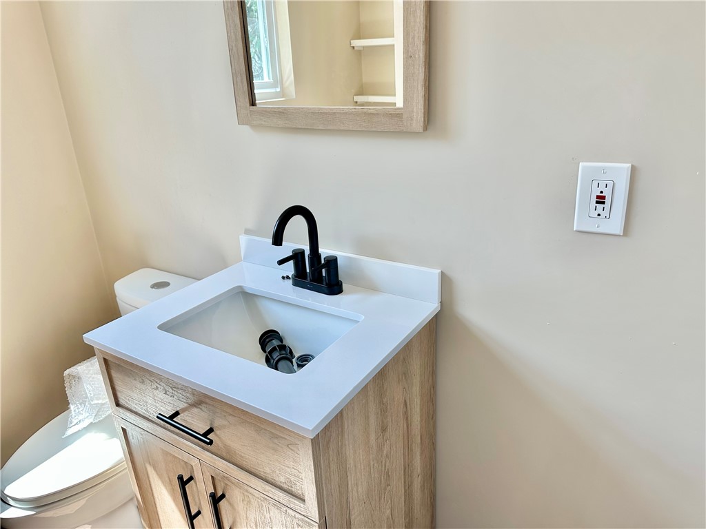 6 Stockwell Street Providence, RI 02909 - Photo 8 of 21