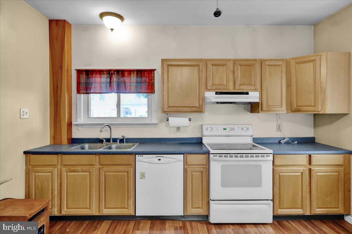 51 South Miller Street Reading, PA 19607 - Photo 8 of 23