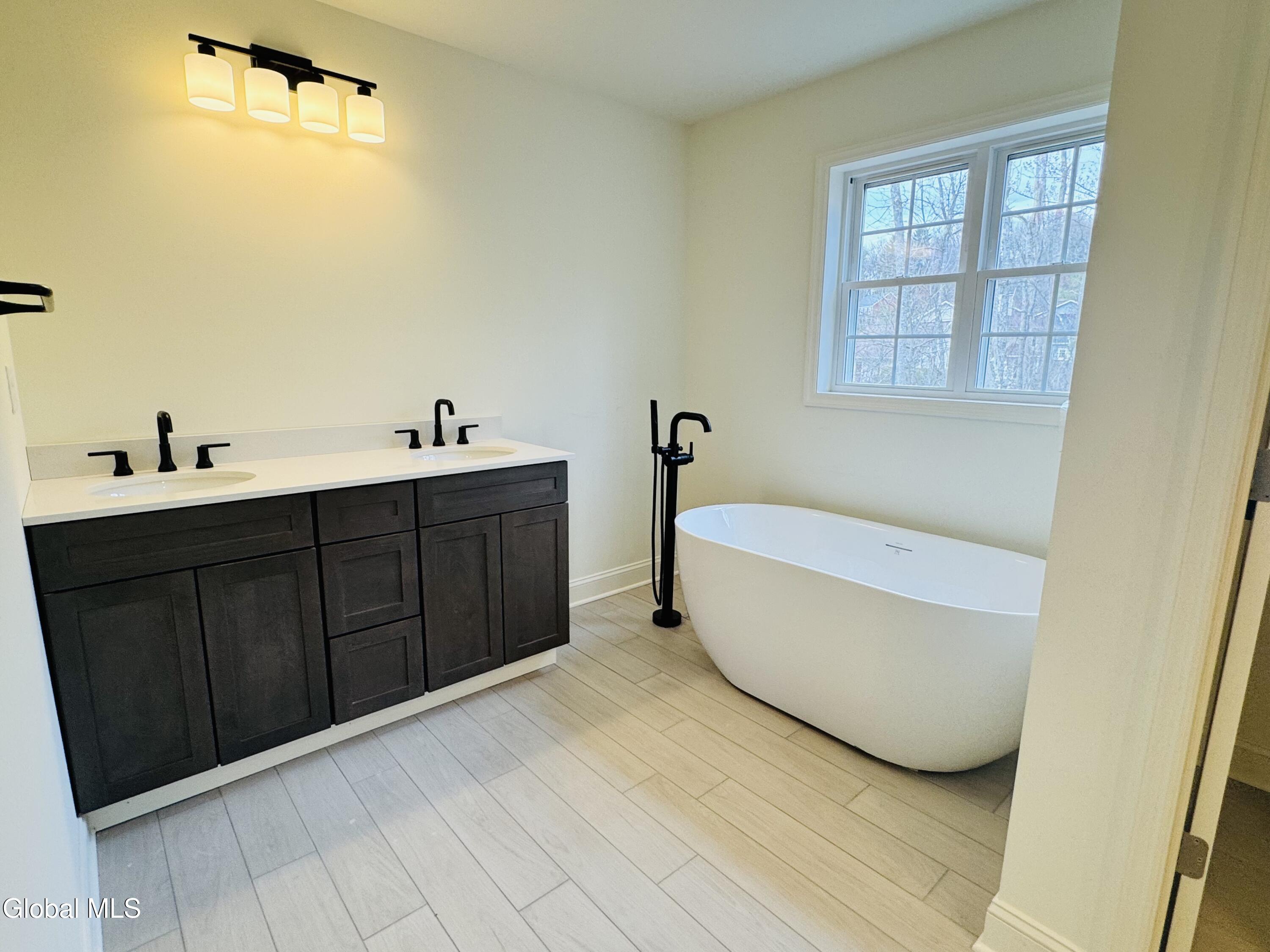 227 Shaker Ridge Drive Colonie, NY 12110 - Photo 13 of 19 Master Bath