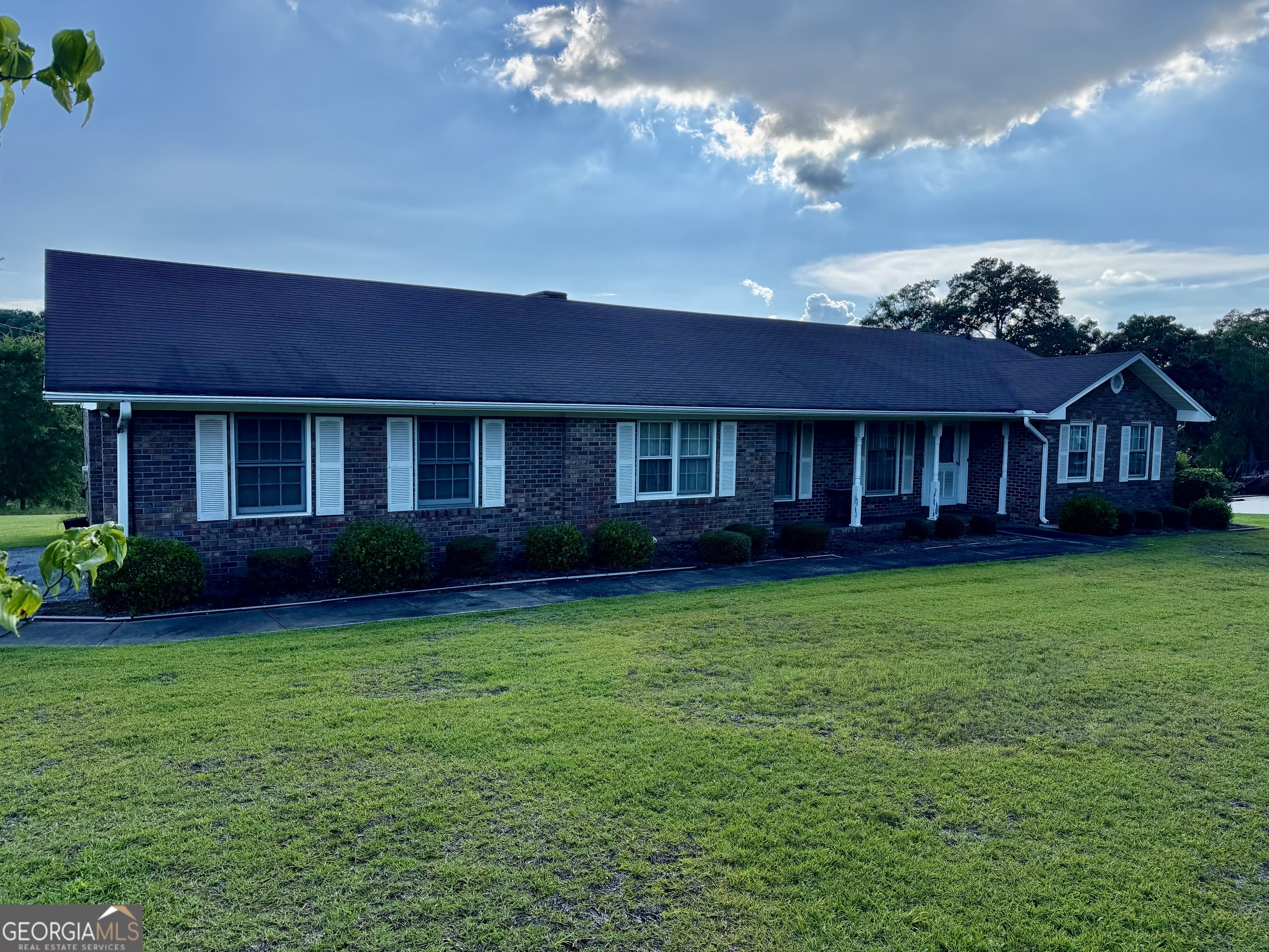 1245 Crestview Drive Elberton, GA 30635 - Photo 4 of 40
