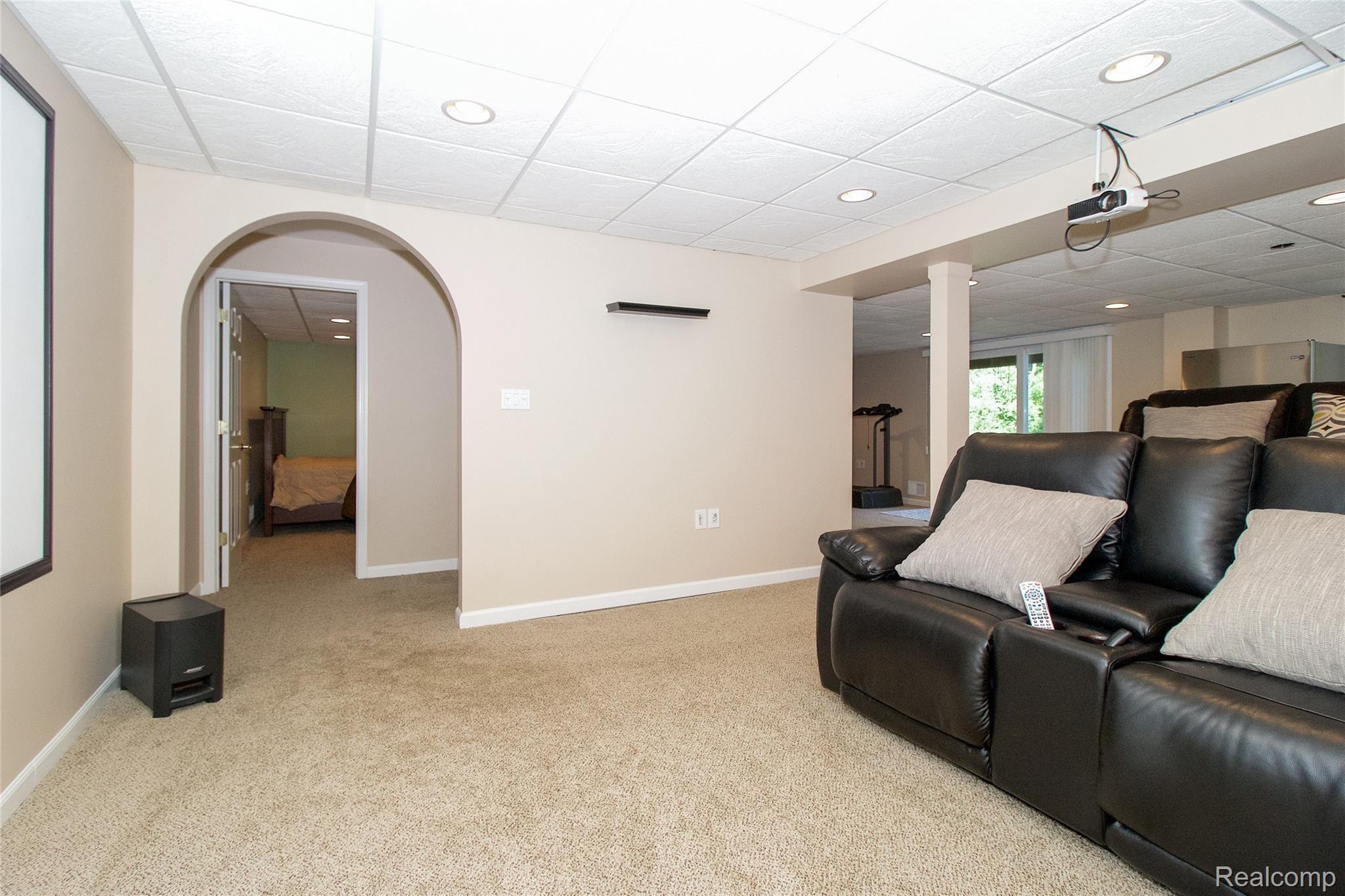 4353 Ridge Court Pinckney, MI 48169 - Photo 22 of 50 22.jpg