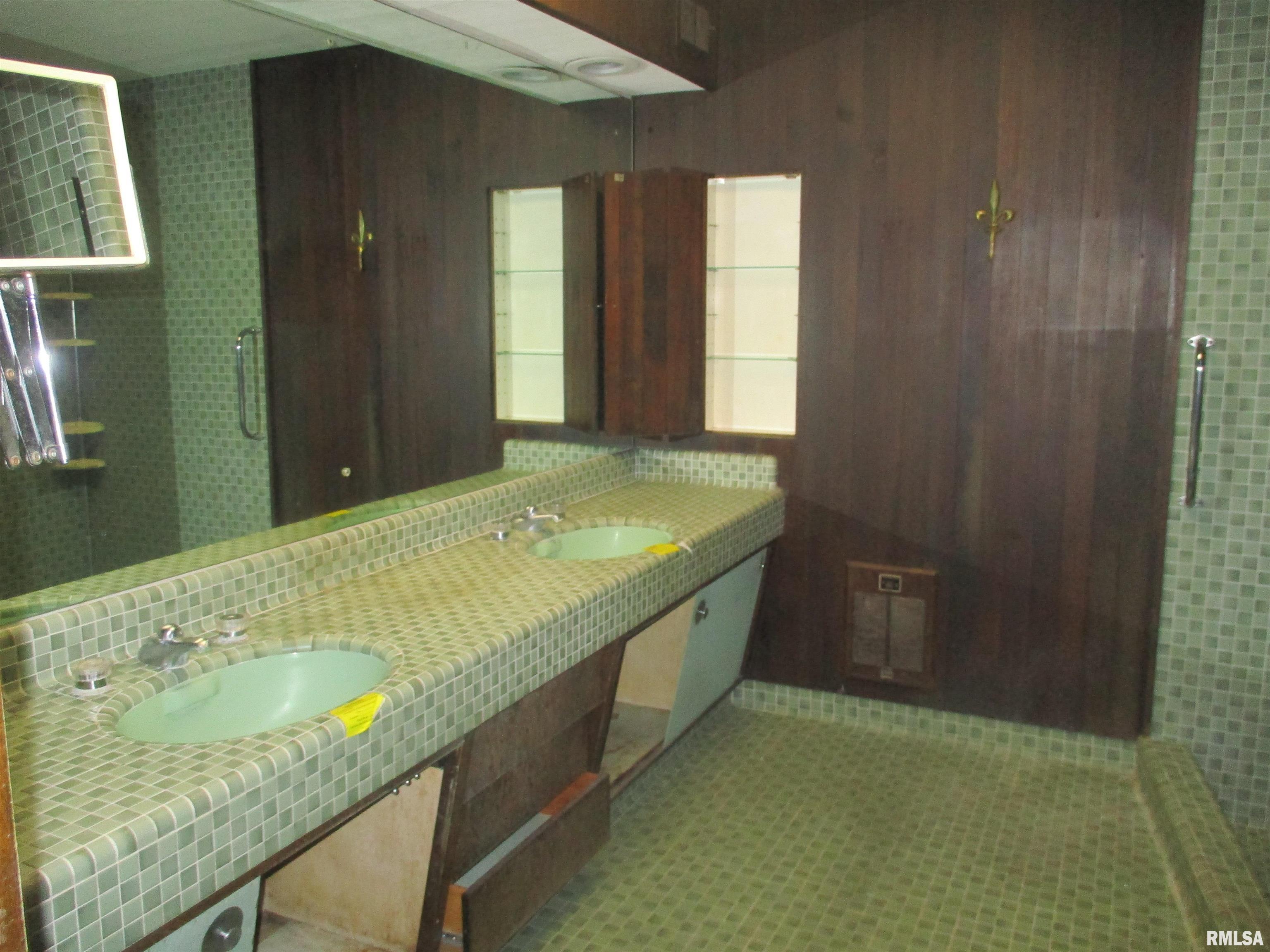 5517 North Prospect Road Peoria, IL 61614 - Photo 19 of 28 Gallery Image 19