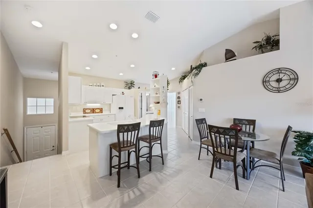 $259,900 | 6424 Bay Cedar Lane, Unit 201, Bradenton, FL 34203