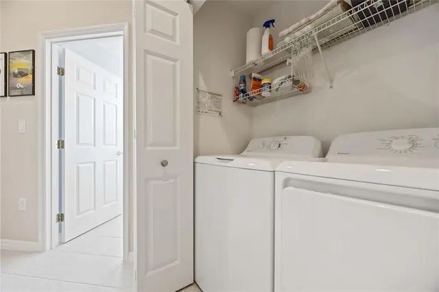 $259,900 | 6424 Bay Cedar Lane, Unit 201, Bradenton, FL 34203