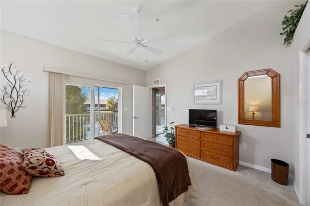 $259,900 | 6424 Bay Cedar Lane, Unit 201, Bradenton, FL 34203