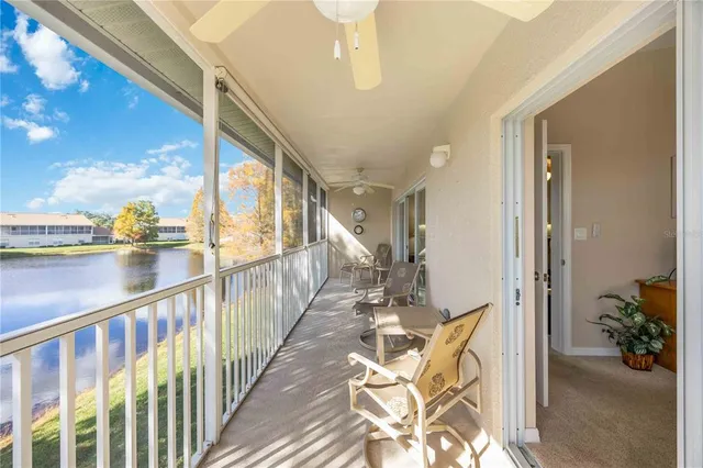 $259,900 | 6424 Bay Cedar Lane, Unit 201, Bradenton, FL 34203