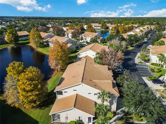 $259,900 | 6424 Bay Cedar Lane, Unit 201, Bradenton, FL 34203