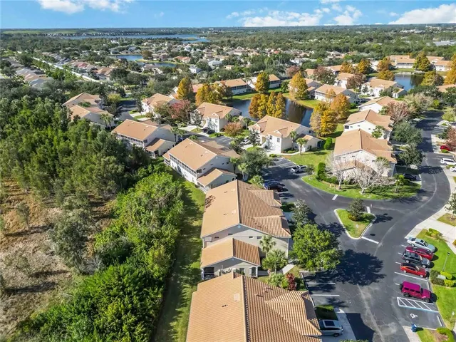 $259,900 | 6424 Bay Cedar Lane, Unit 201, Bradenton, FL 34203