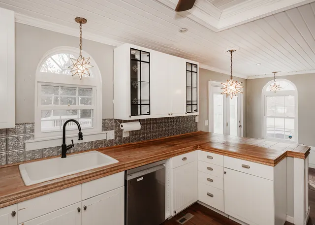 $189,900 | 708 South College Avenue, Aledo, IL 61231