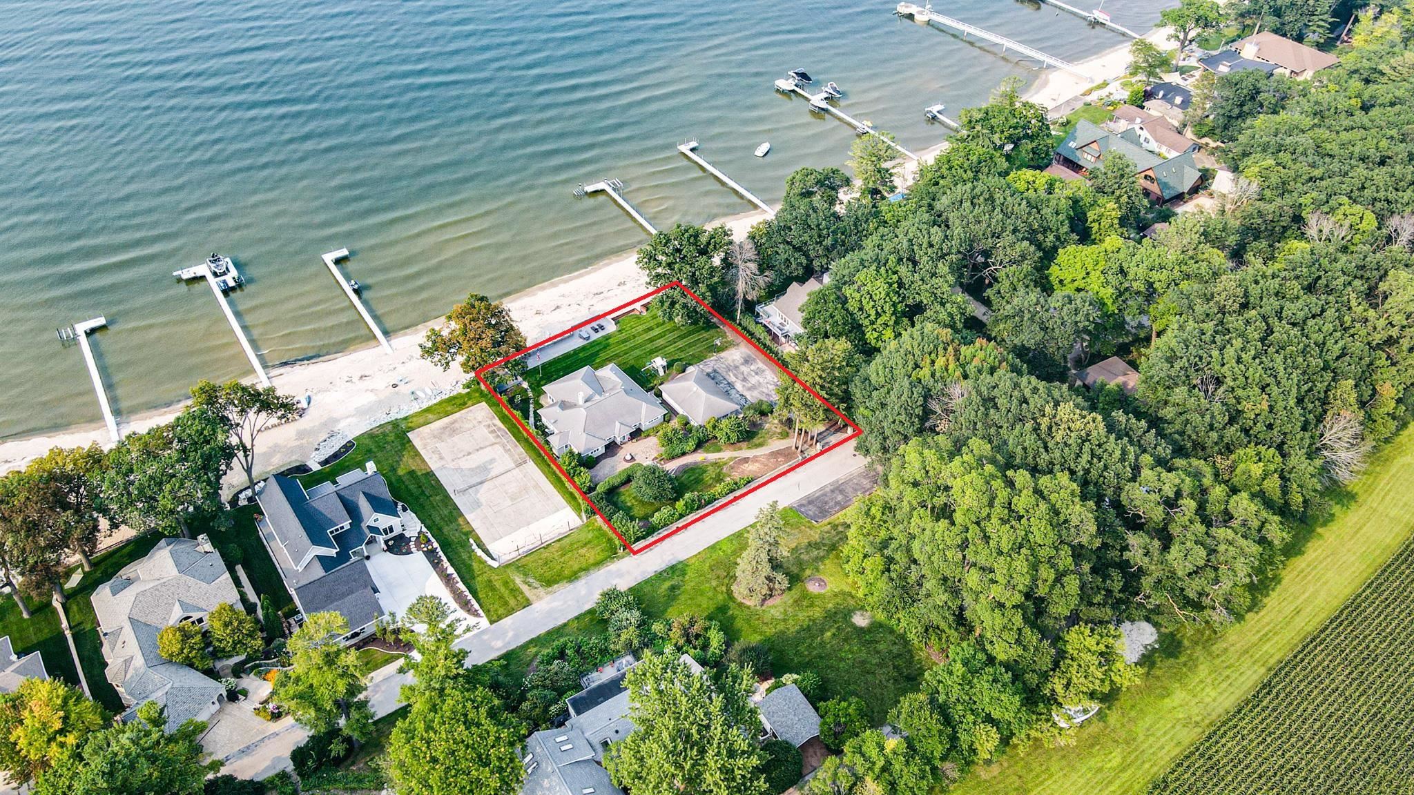 5901 Shore Acres Road Green Bay, WI 54311 - Photo 4 of 90