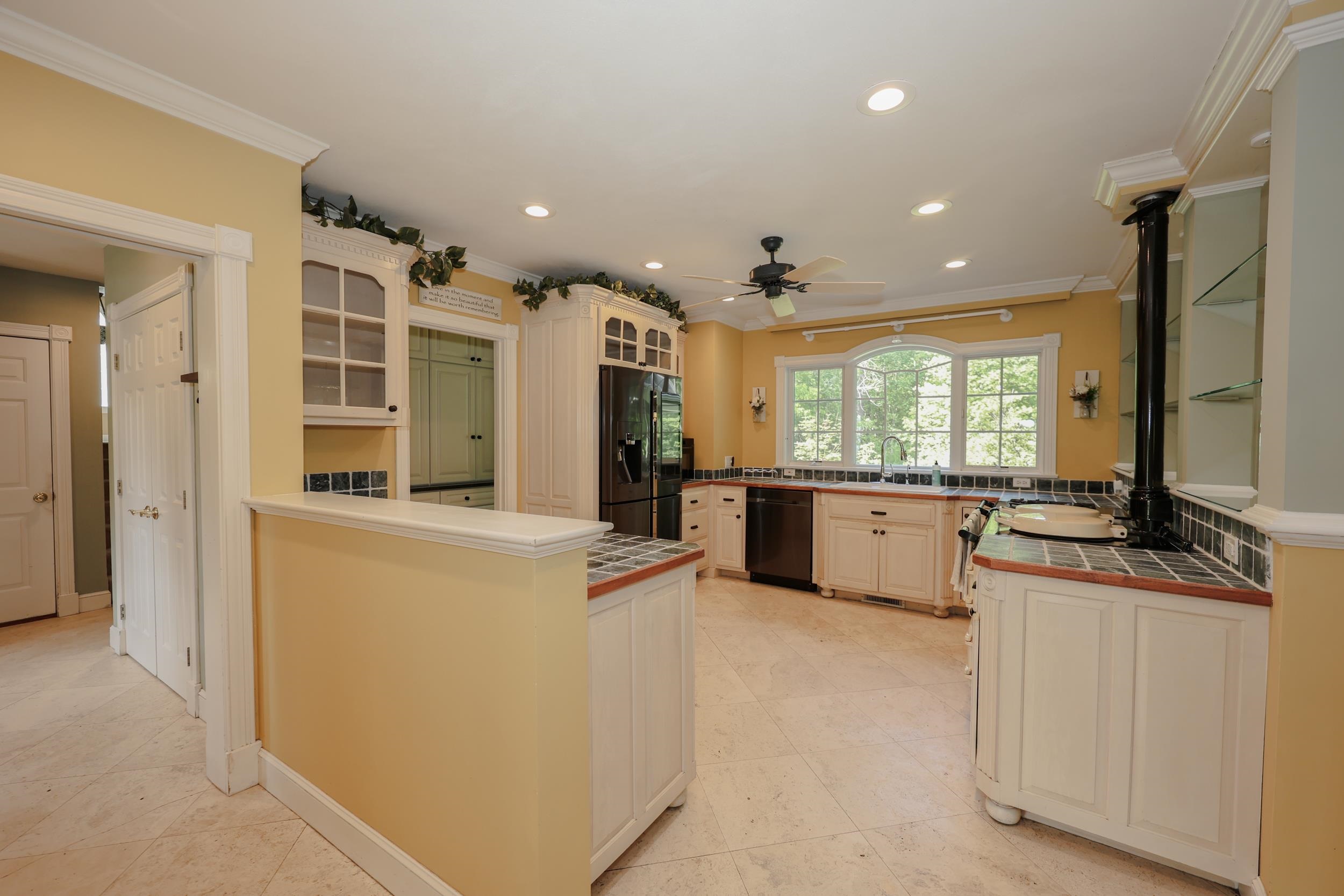 9 Olde Village Road Salem, NH 03079 - Photo 24 of 46