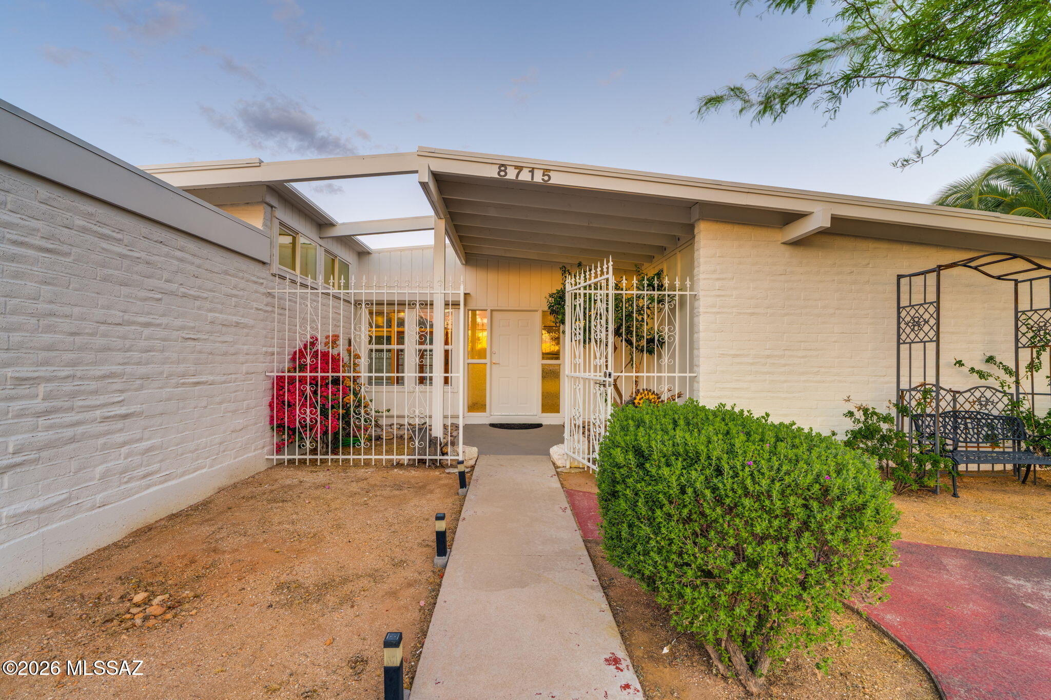 8715 East Lancaster Road Tucson, AZ 85715 - Photo 3 of 50 Gallery Image 3