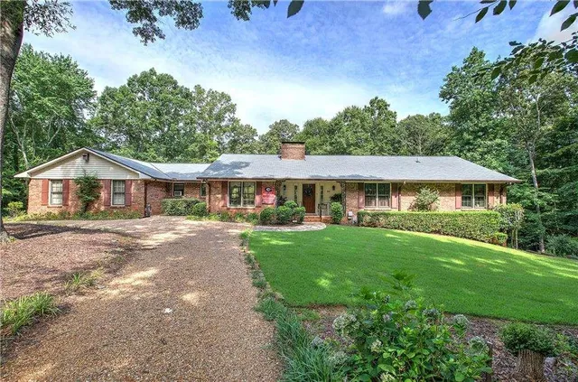 $625,000 | 111 Tanglewood Drive, Cartersville, GA 30120