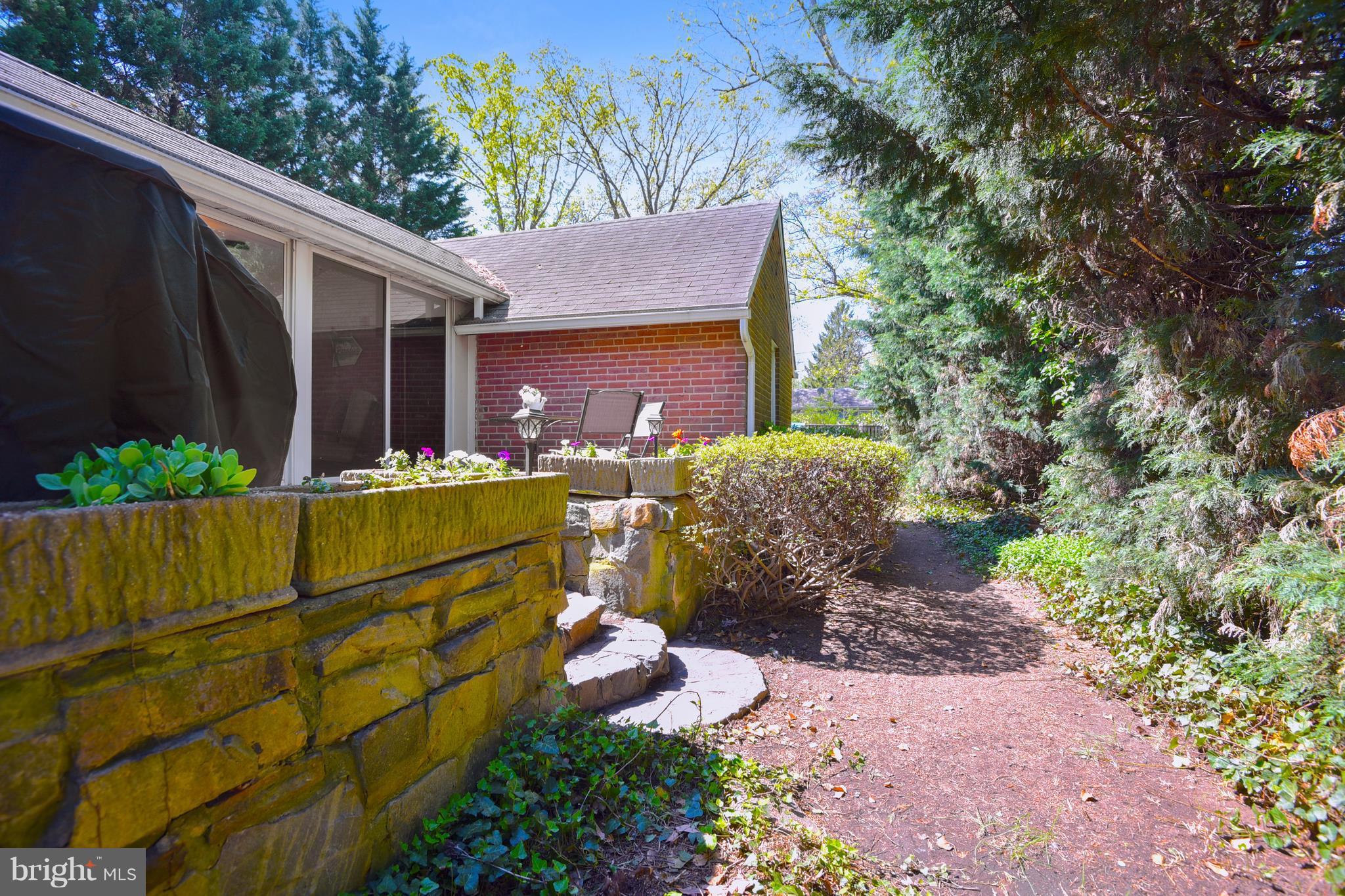 107 Charles Road Linthicum Heights, MD 21090 - Photo 28 of 30 Private sideyard