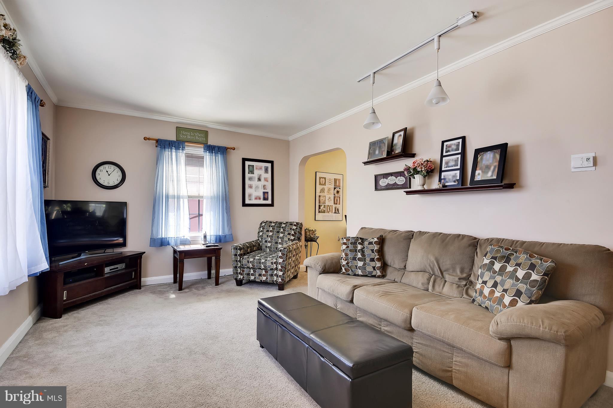 107 Charles Road Linthicum Heights, MD 21090 - Photo 6 of 30 Living Room