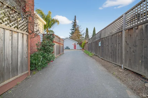 $599,000 | 16 7th Street, Petaluma, CA 94952
