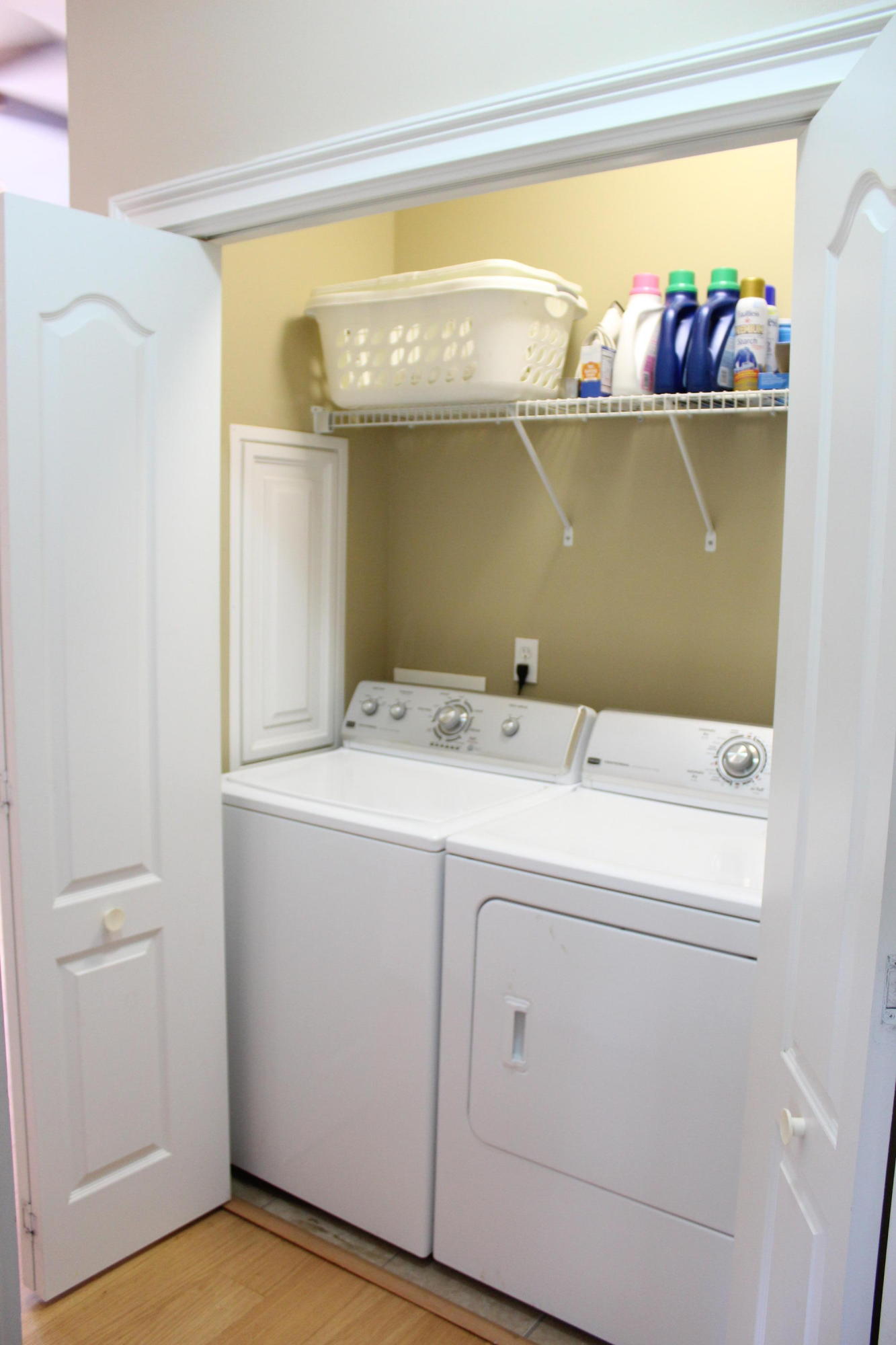 1563 Hinote Road DeFuniak Springs, FL 32433 - Photo 19 of 36 a utility room with dryer and washer