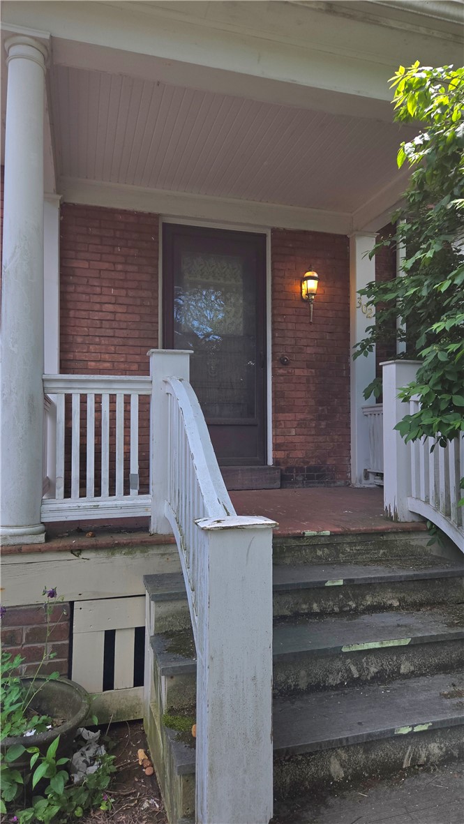 302 Field Street Rochester, NY 14620 - Photo 2 of 32