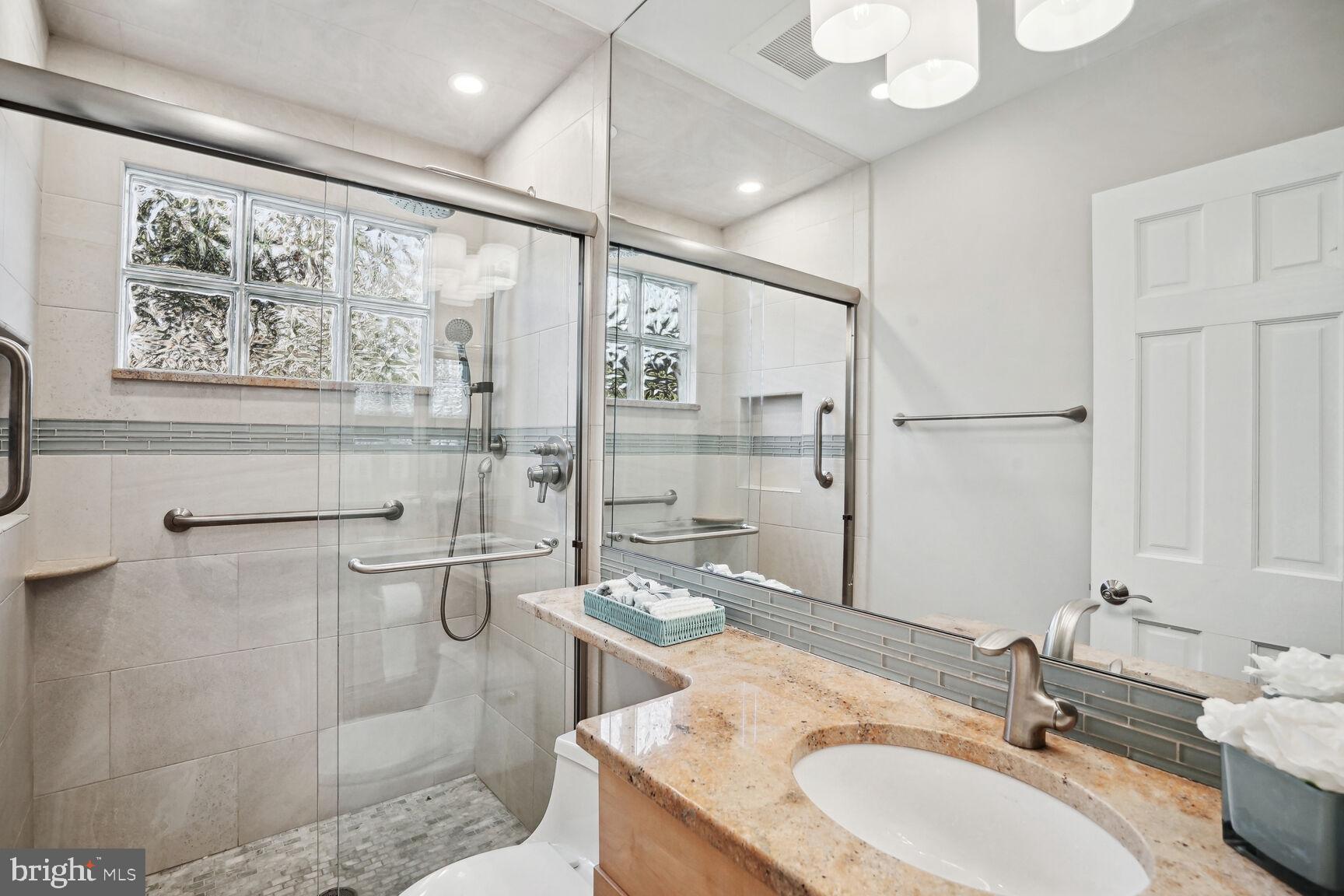 1717 Briar Ridge Road McLean, VA 22101 - Photo 17 of 27