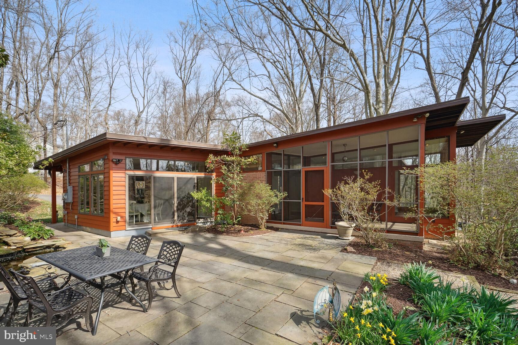 1717 Briar Ridge Road McLean, VA 22101 - Photo 26 of 27