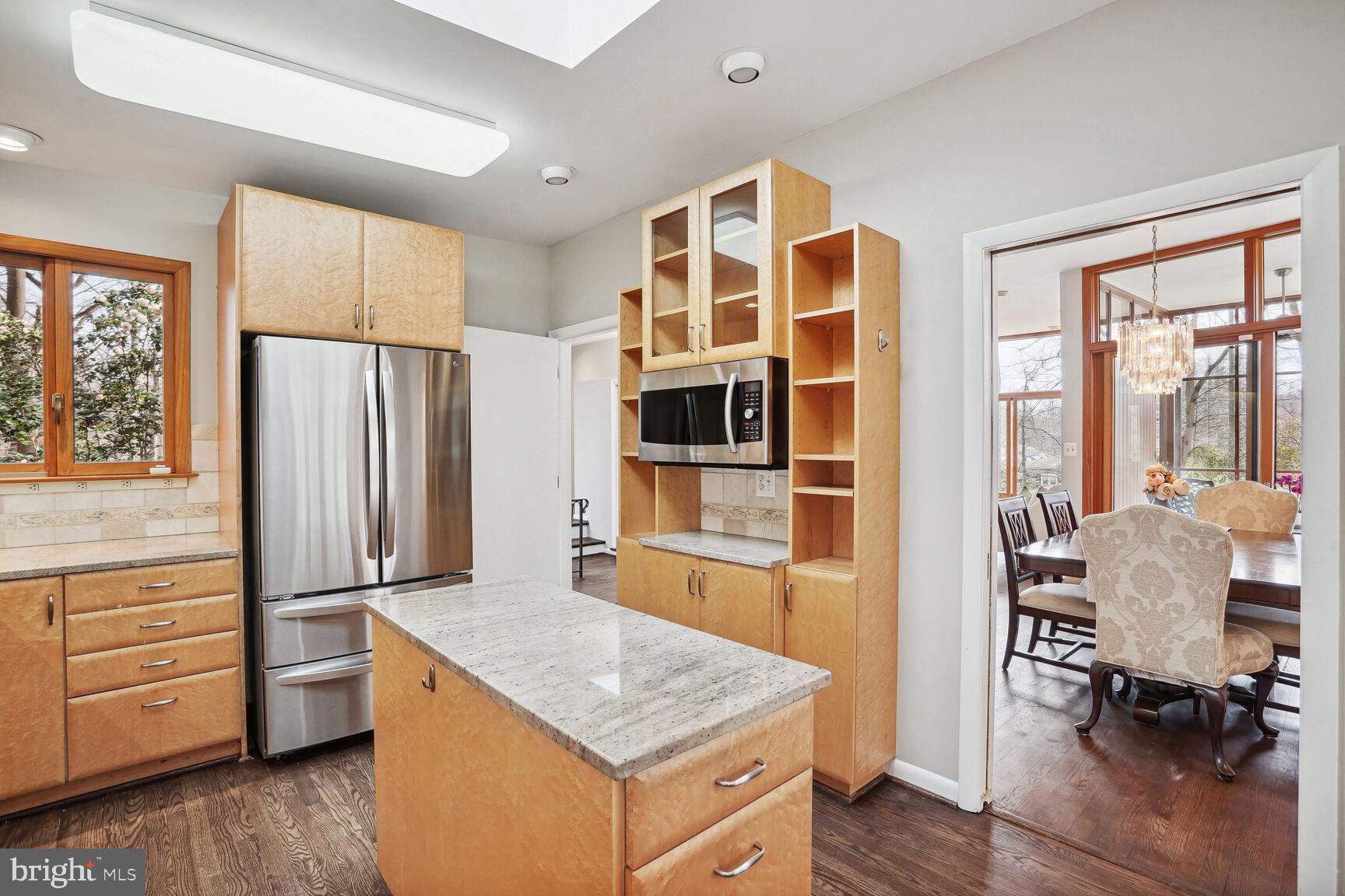 1717 Briar Ridge Road McLean, VA 22101 - Photo 10 of 27