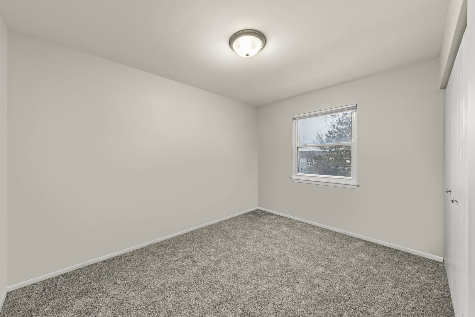 227 Raintree Court Aurora, IL 60504 - Photo 11 of 20 Gallery Image 11