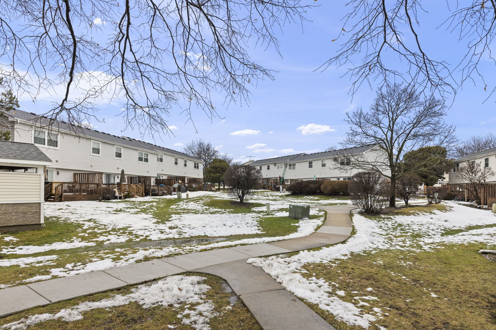 227 Raintree Court Aurora, IL 60504 - Photo 19 of 20 Gallery Image 19