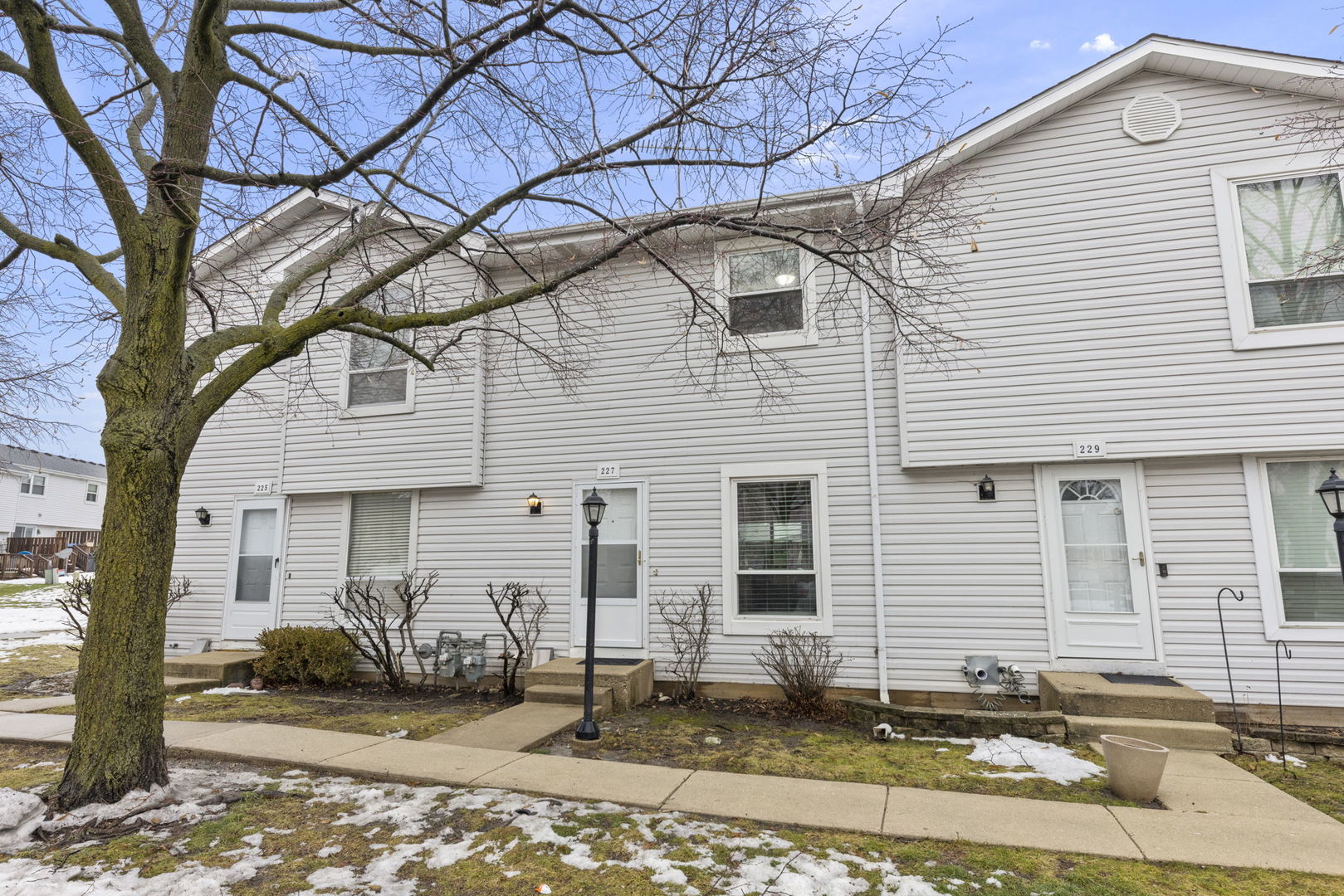 227 Raintree Court Aurora, IL 60504 - Photo 20 of 20 Gallery Image 20
