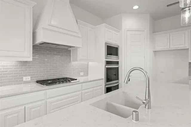 $516,590 | 1536 Euclid Alley, Corinth, TX 76208