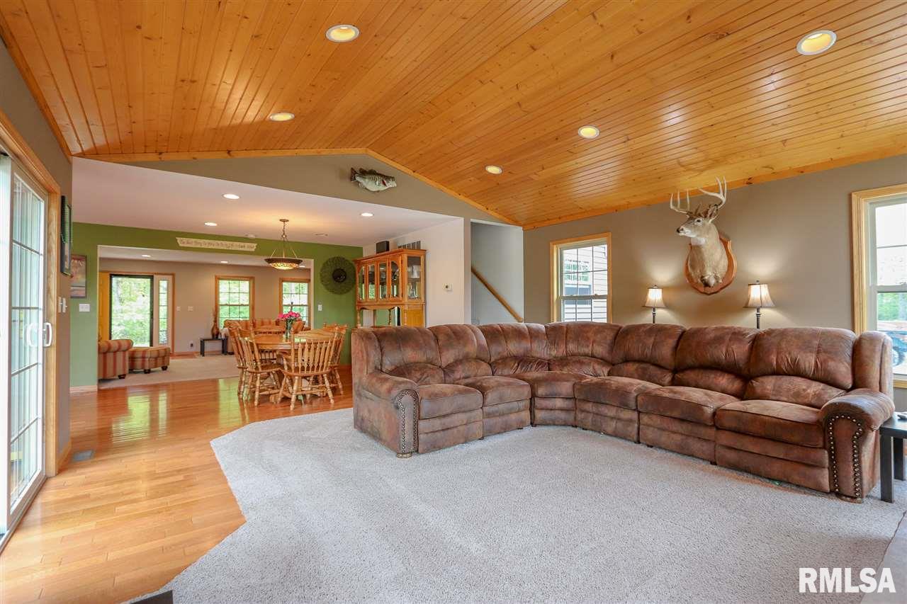 842 Banta Road Lowpoint, IL 61545 - Photo 8 of 36 Gallery Image 8