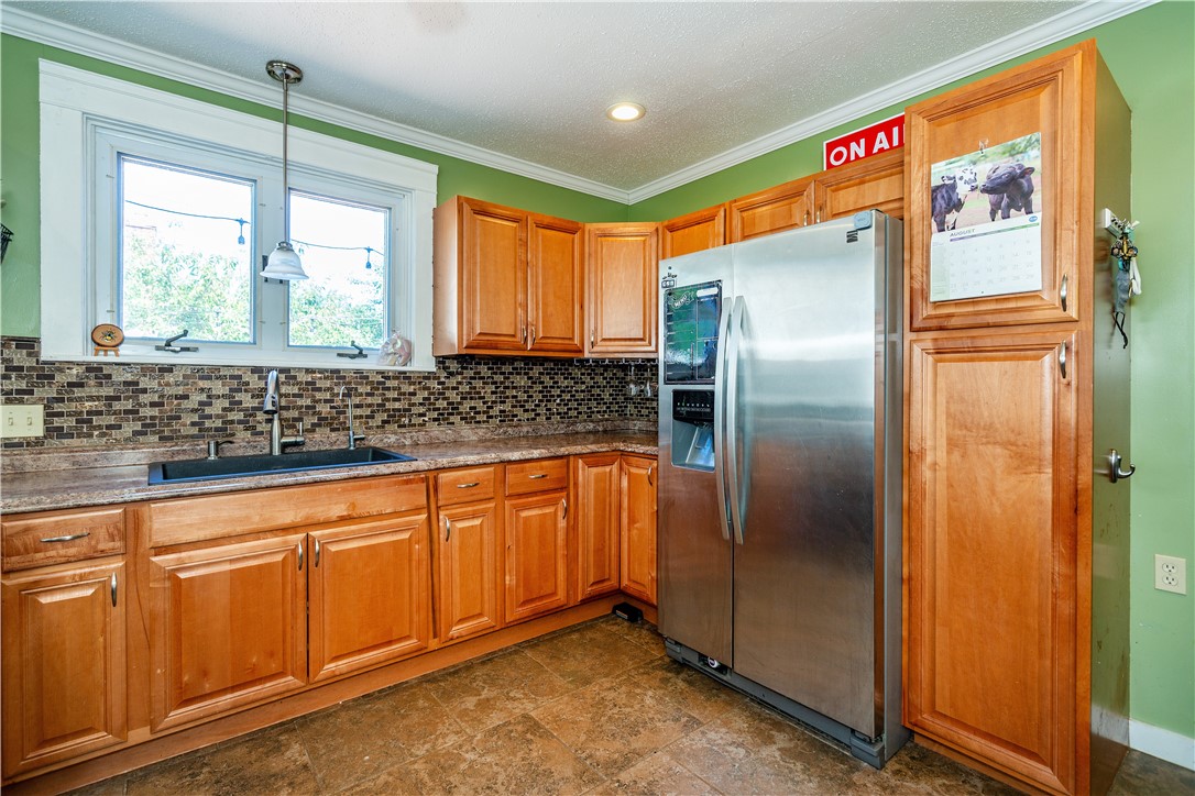11 Metropolitan Road Providence, RI 02908 - Photo 13 of 50 Gallery Image 13