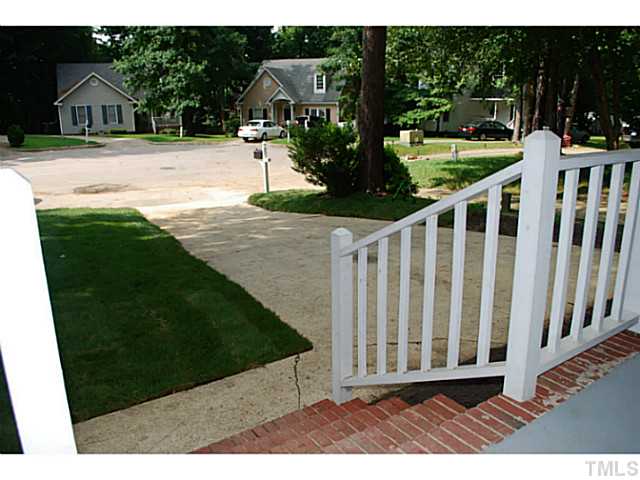 4704 Thurmount Place Raleigh, NC 27604 - Photo 3 of 25 Gallery Image 3