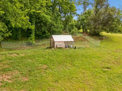 $900,000 | 1765 Theta Pike, Columbia, TN 38401
