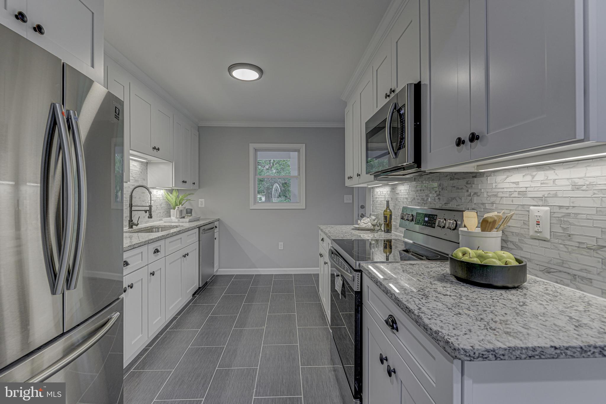 14304 Duckett Road Brandywine, MD 20613 - Photo 15 of 35 KItchen