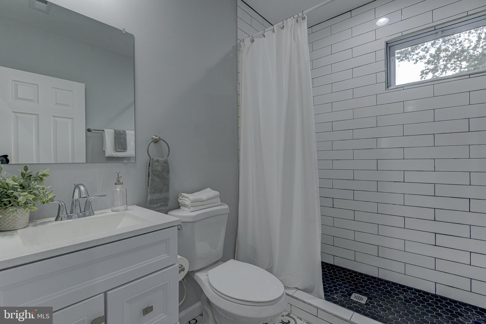 14304 Duckett Road Brandywine, MD 20613 - Photo 19 of 35 Bathroom