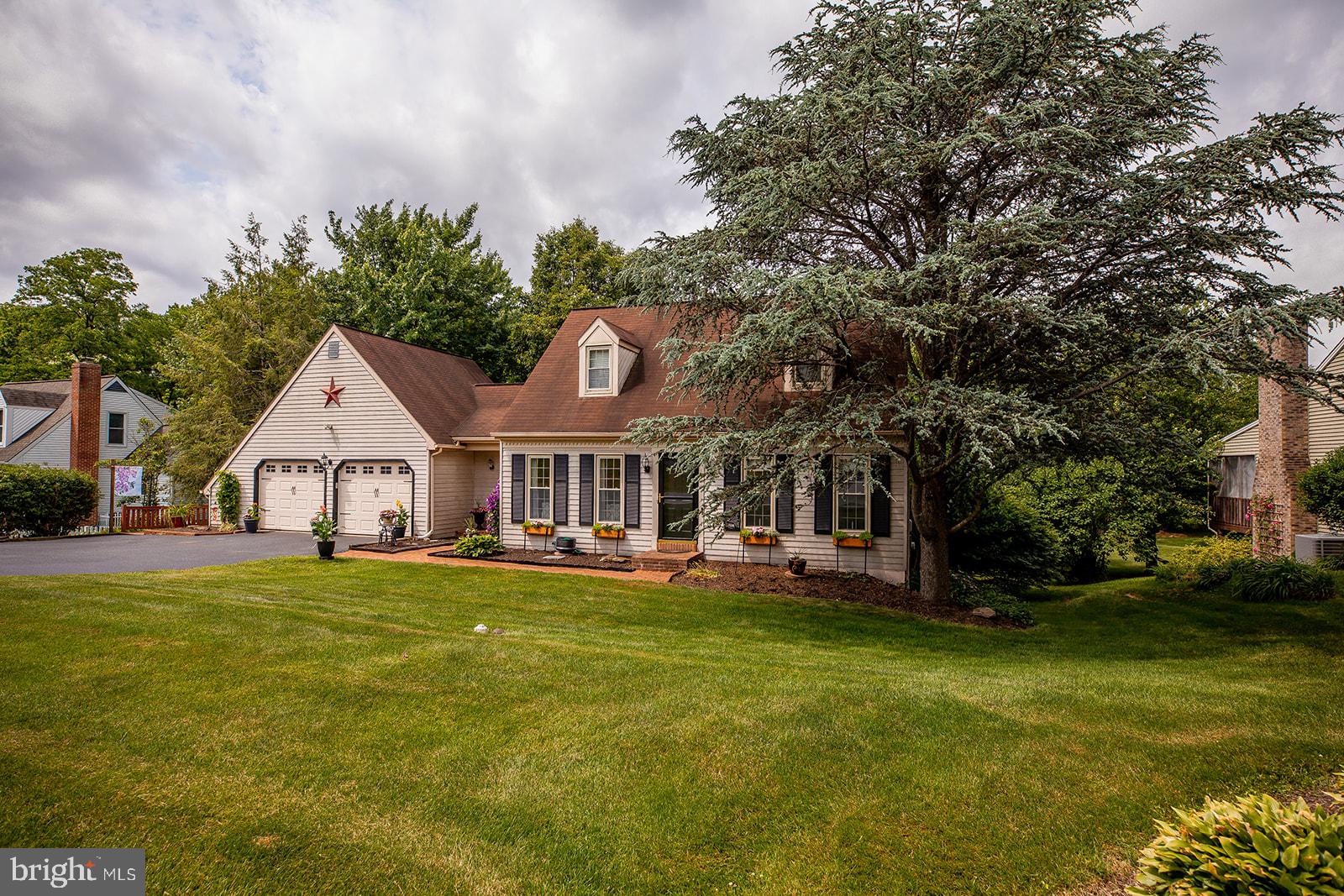 326 Knights Bridge Way Lititz, PA 17543 - Photo 25 of 59 Front